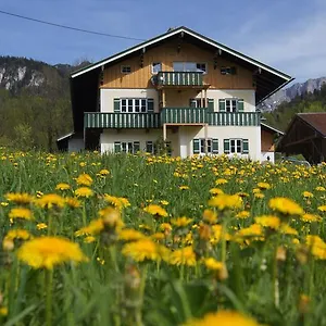 Perllehen Apartment